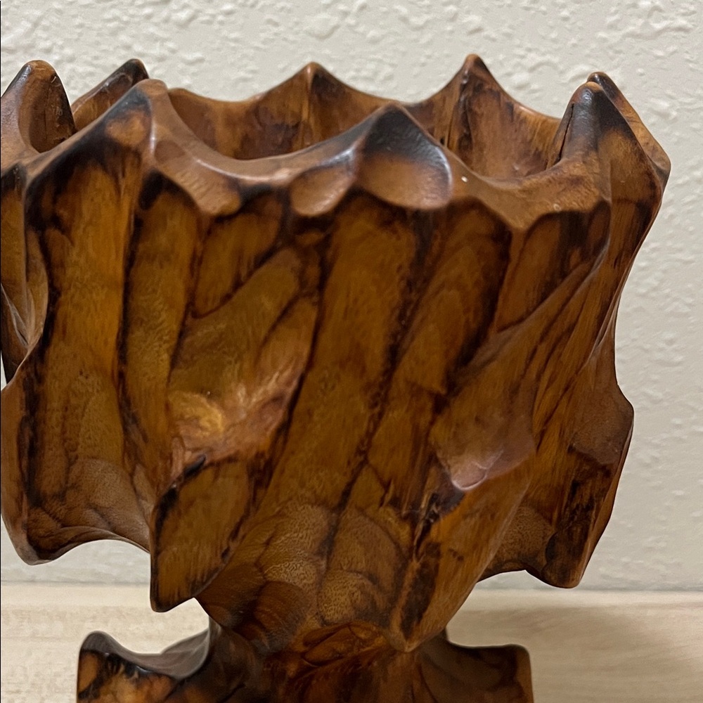 Hand carved vintage wooden candle holder - Picture 2 of 12